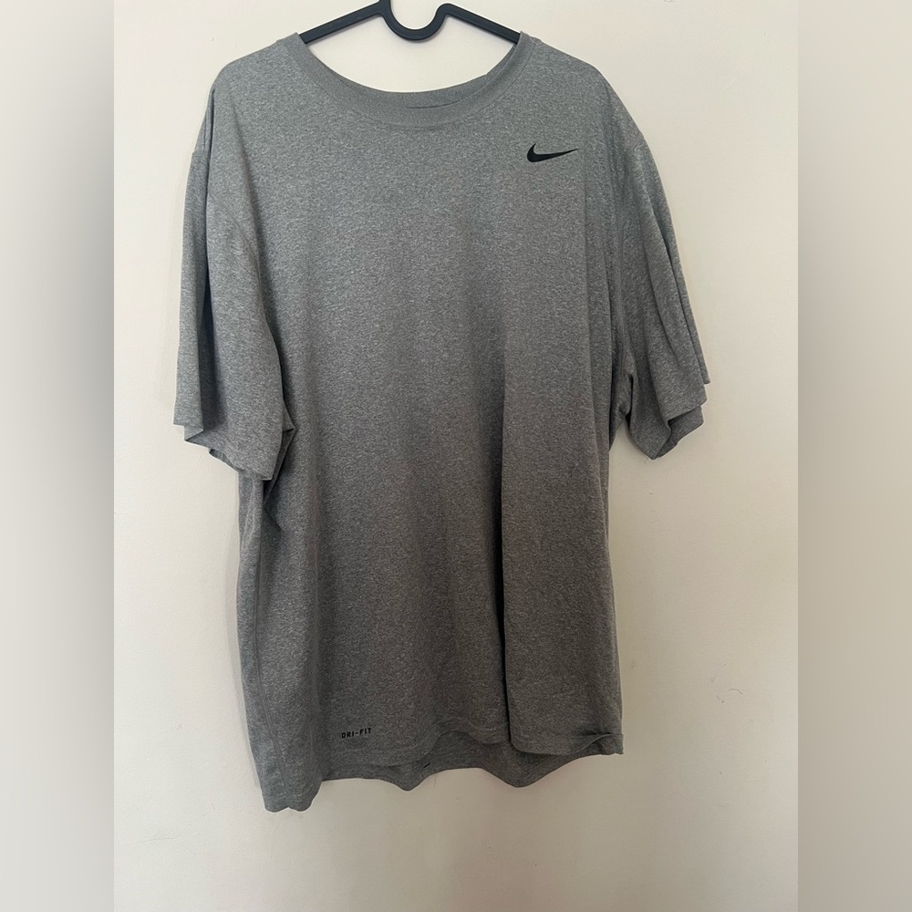Nike  DriFit Men's Gray T-Shirt XXL